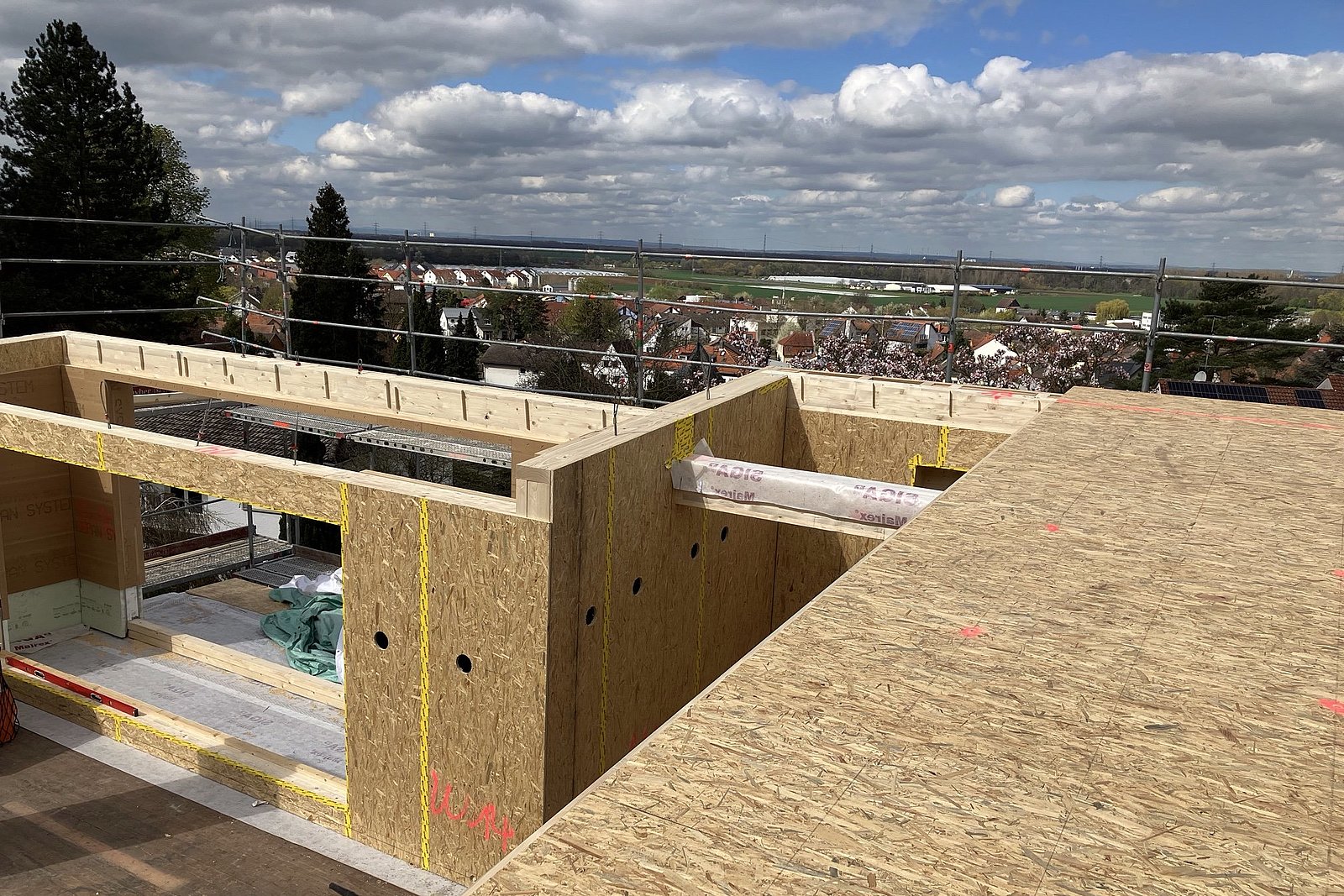 Holzbau Spilger Montage von Fertigteilen